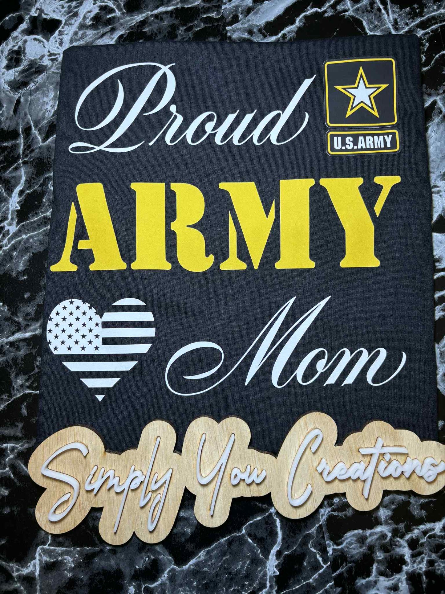 T Shirt- Proud Army Mom